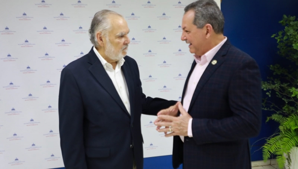 Director Promipyme asiste acto Lanzamiento Sistema de Autorización Ambiental